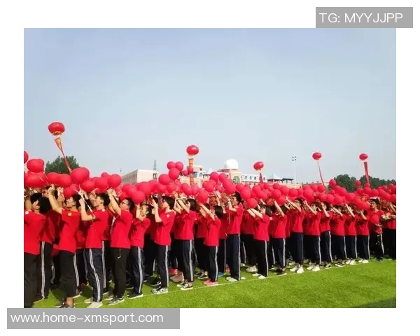 足球并肩而行71携手共进展现团结力量与梦想追逐的美好旅程 足球并肩而行71携手共进展现团结力量与梦想追逐的美好旅程